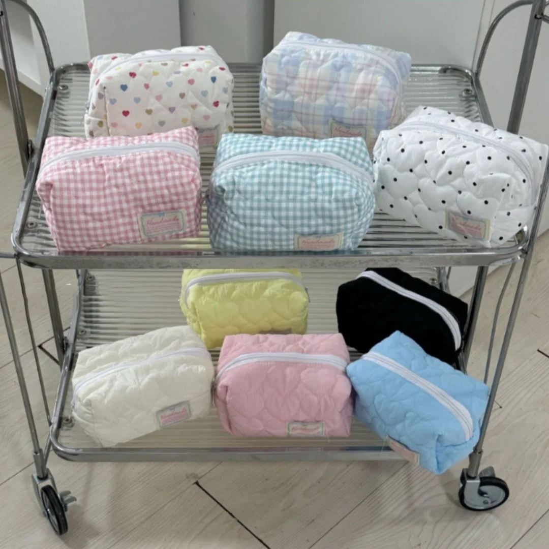 Love Makeup Bag, Large Capacity Storage Bag, Cute plaid Portable Toilet Bag, Shopping Handbag