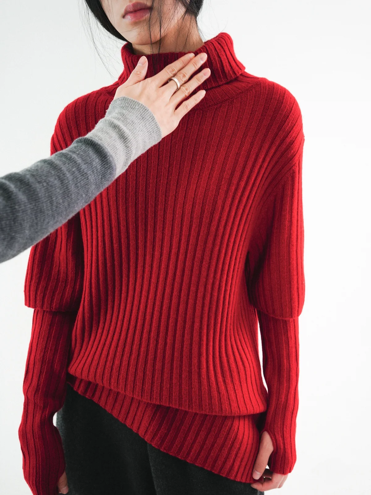 

Женский шерстяной свитер Moo High Ne в полоску, дизайнерская новинка, красный вязаный топ на Новый год, мягкий, свободного кроя, стандартной длины