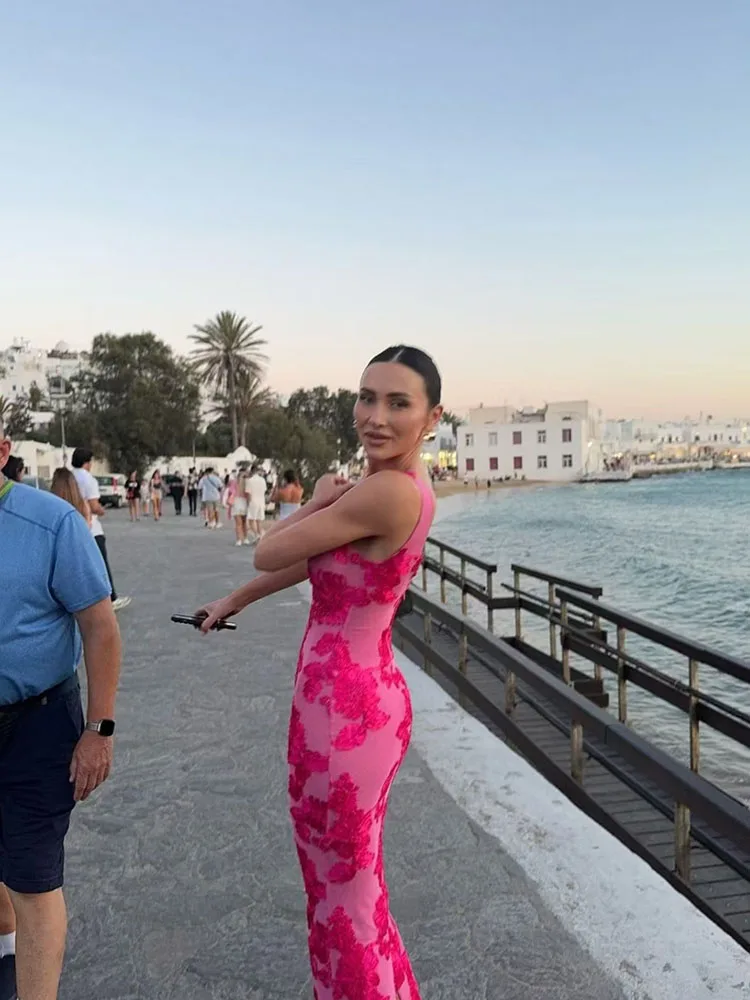 2026 여름 해변 휴가 롱 드레스 여성 우아하고 시크한 O넥 민소매 장미 메쉬 자수 바디콘 맥시 드레스