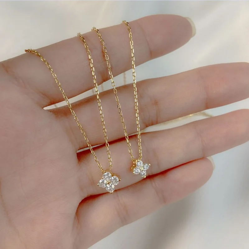 

Anziw Real 3mm D Color Moissanite Four Leaf Clover Pendant Necklace 925 Sterling Silver Chain for Women Lucky Charm Jewelry Gift