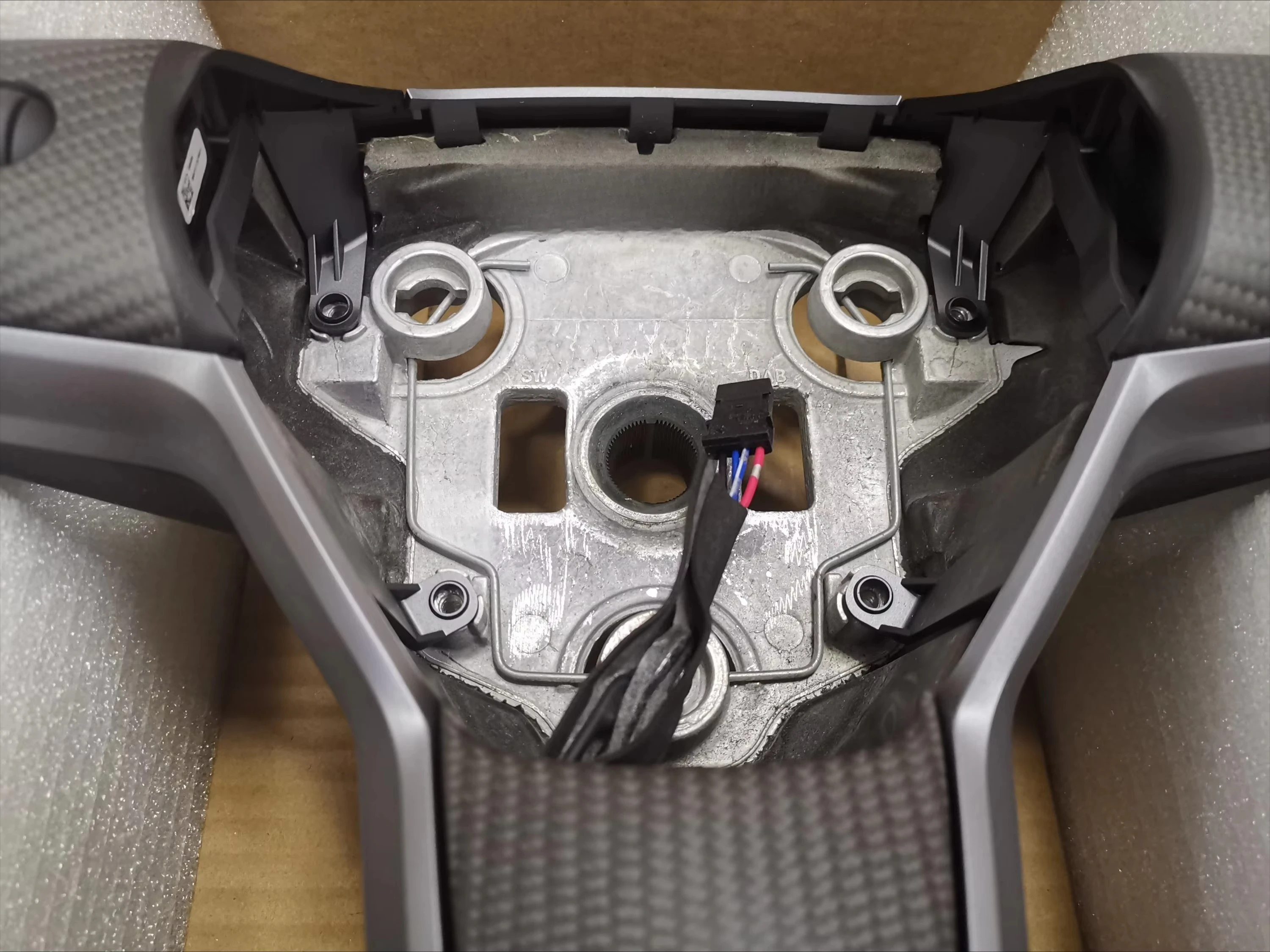 Model 3 & Y Yoke Steering Wheel Carbon Fiber with or without Heated MRD