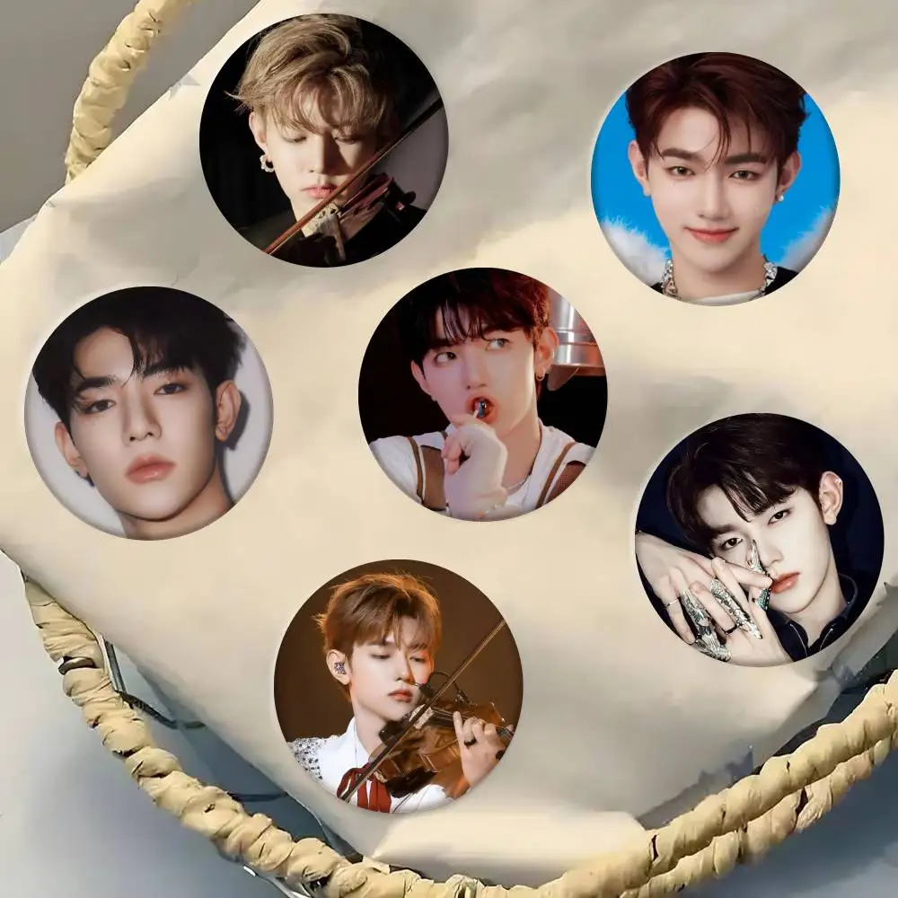 Kpop Zhang Hao Badge Tinplate Meme Round Brooch For Hat Bag Creative Lapel Jewelry Accessories Gifts