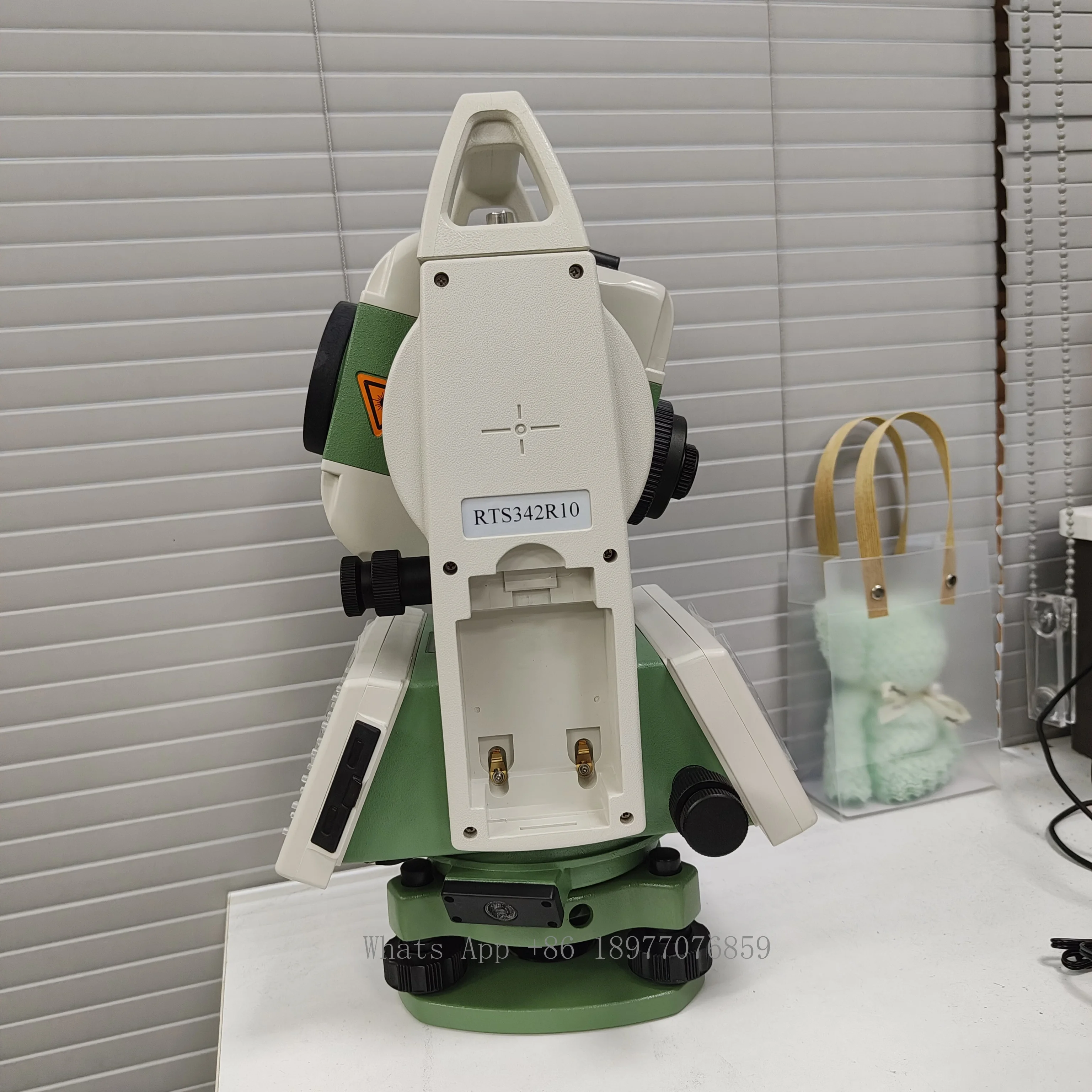 RTS 100 2 New Reflector Precision High Quality Magnification Total Station