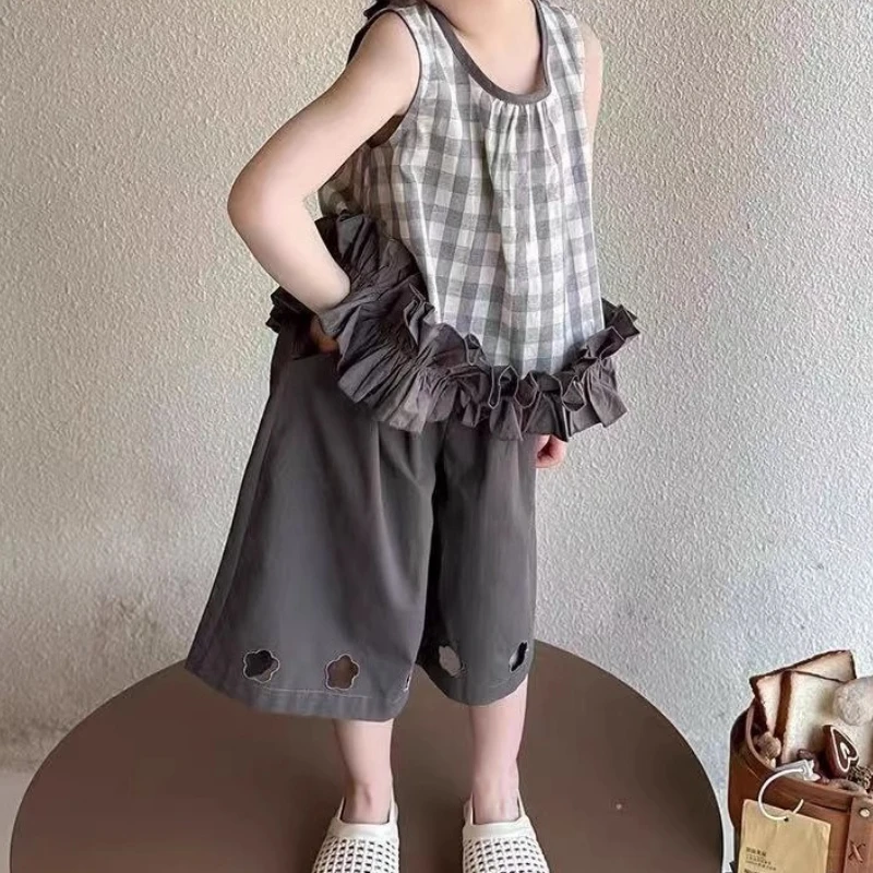 

Summer Toddler Girls Grey Gingham Set - Sleeveless Top with Ruffle Hem + Casual Shorts Casual Cotton Playwear Kids Suits