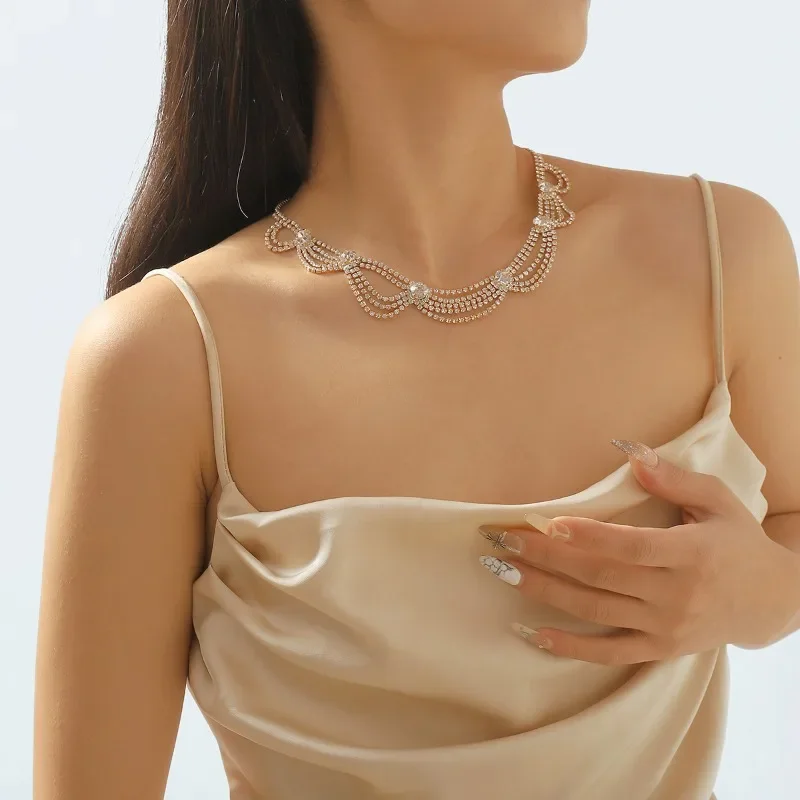 Multi-layered Lace Women Necklace Boho Style Inlaid With Rhinestones Luxury Banquet Clavicle Chain For Women Femme Jewelry 2024