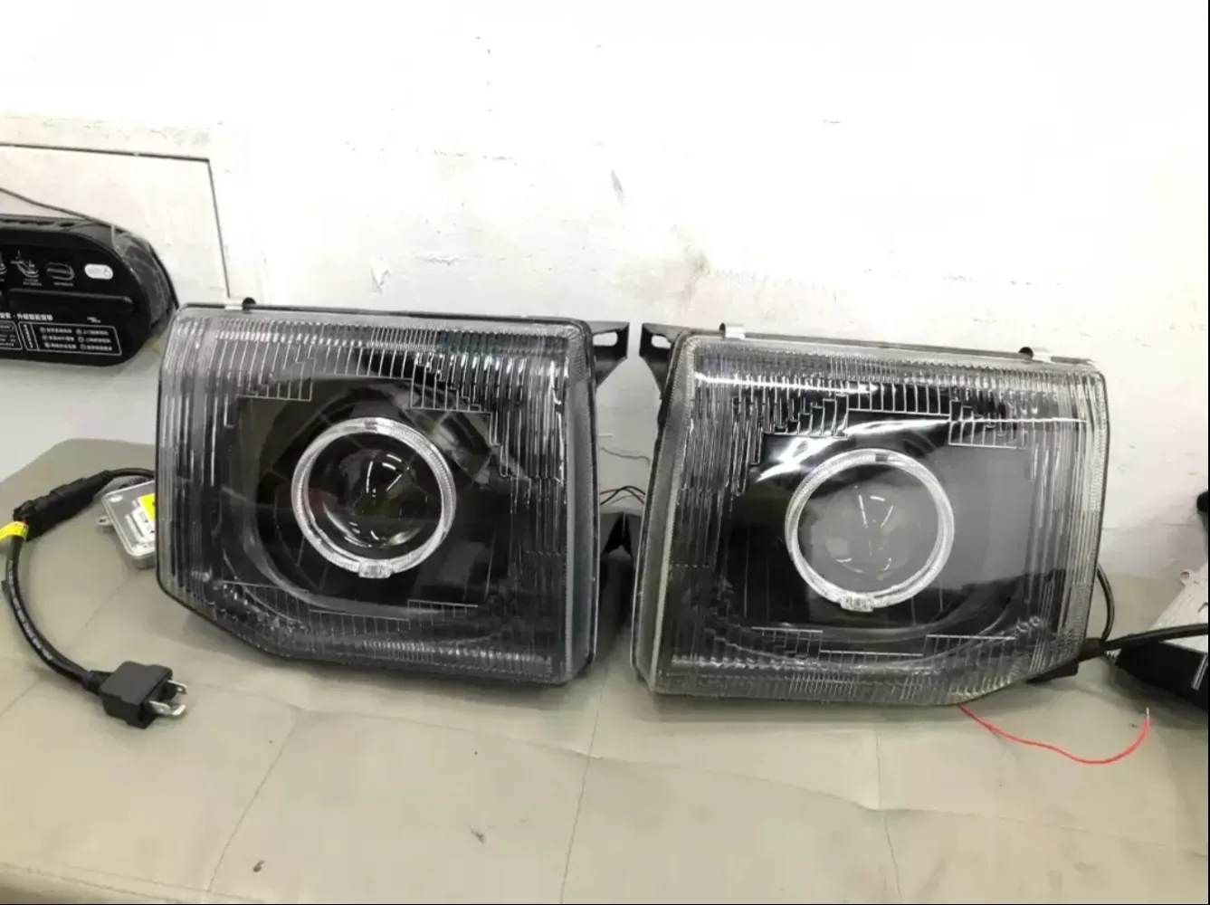 

Автомобильные светодиодные фары в сборе для Mitsubishi leopaaad V31 V32 V33, передняя лампа DRL, дневные ходовые огни