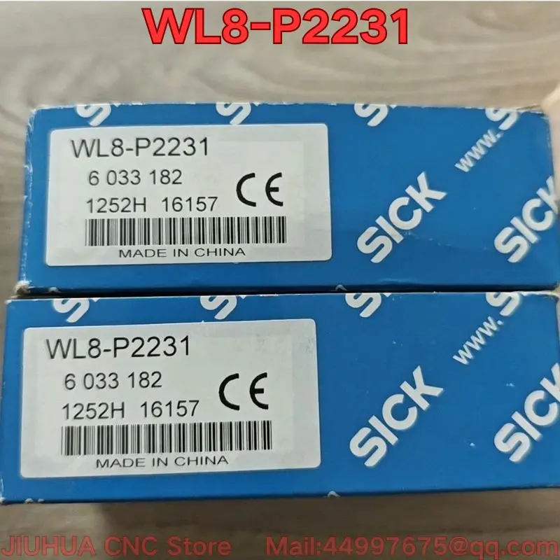 Brand new WL8-P2231 photoelectric sensor