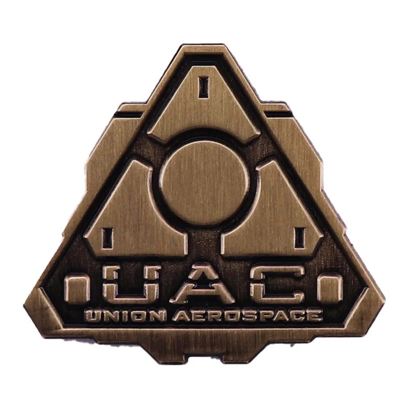 ドゥームゲーム周辺バッジユナイテッド航空ゲームアイコンブローチ三角形金属ピンファッションジュエリー衣類飾り少年ギフト