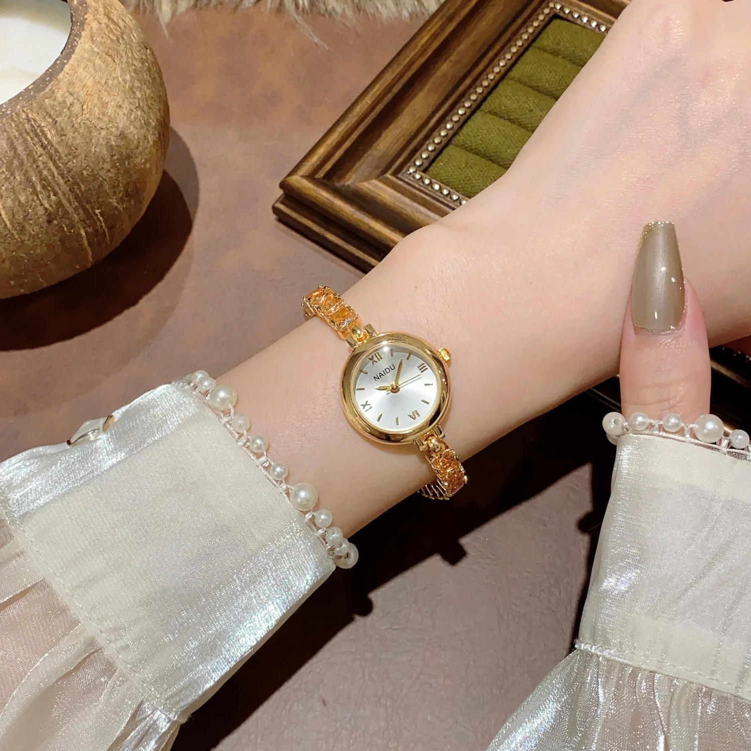 Luxury Diamond Studded Women's Watch Small Dial Ladies Elegant Quartz Watches Gift Bracelet Strap Wristwatch Montre Femme