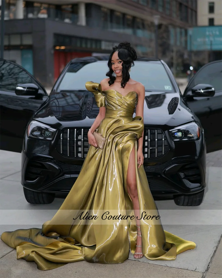 Nuevo verde 2025 vestidos de noche de lujo con hombros descubiertos 2025 vestido de fiesta con abertura lateral plisado vestido de fiesta de graduación para niñas negras personalizado