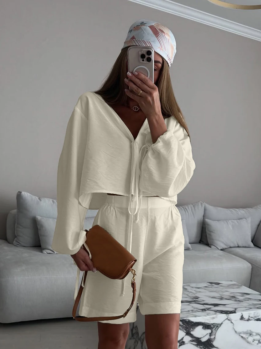 

Marthaqiqi Casual Women Nightwear Suit V-Neck Sleepwear Long Sleeve Pajamas Crop Top Nightie Shorts Loose Ladies Nightgowns Sets