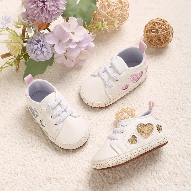 Fashionable New White Shoes 0-18 Months Baby Sports And Walking Shoes With Soft Soles And Heart-Shaped Printed Baby Shoes