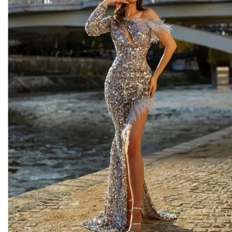 

Sequined Evening Dresses Side Split Prom Celebrity Gowns One Shoulder Long Sleeves Feather Sexy Plus Size Formal Party Dress