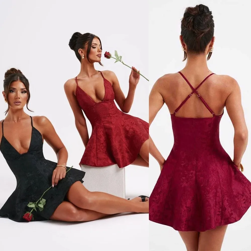 

Zipper A Line Spaghetti Straps Homecoming Dresses V Neck Jacquard Satin Cross Sexy Party Prom Cocktail Graduation Vestido Curto