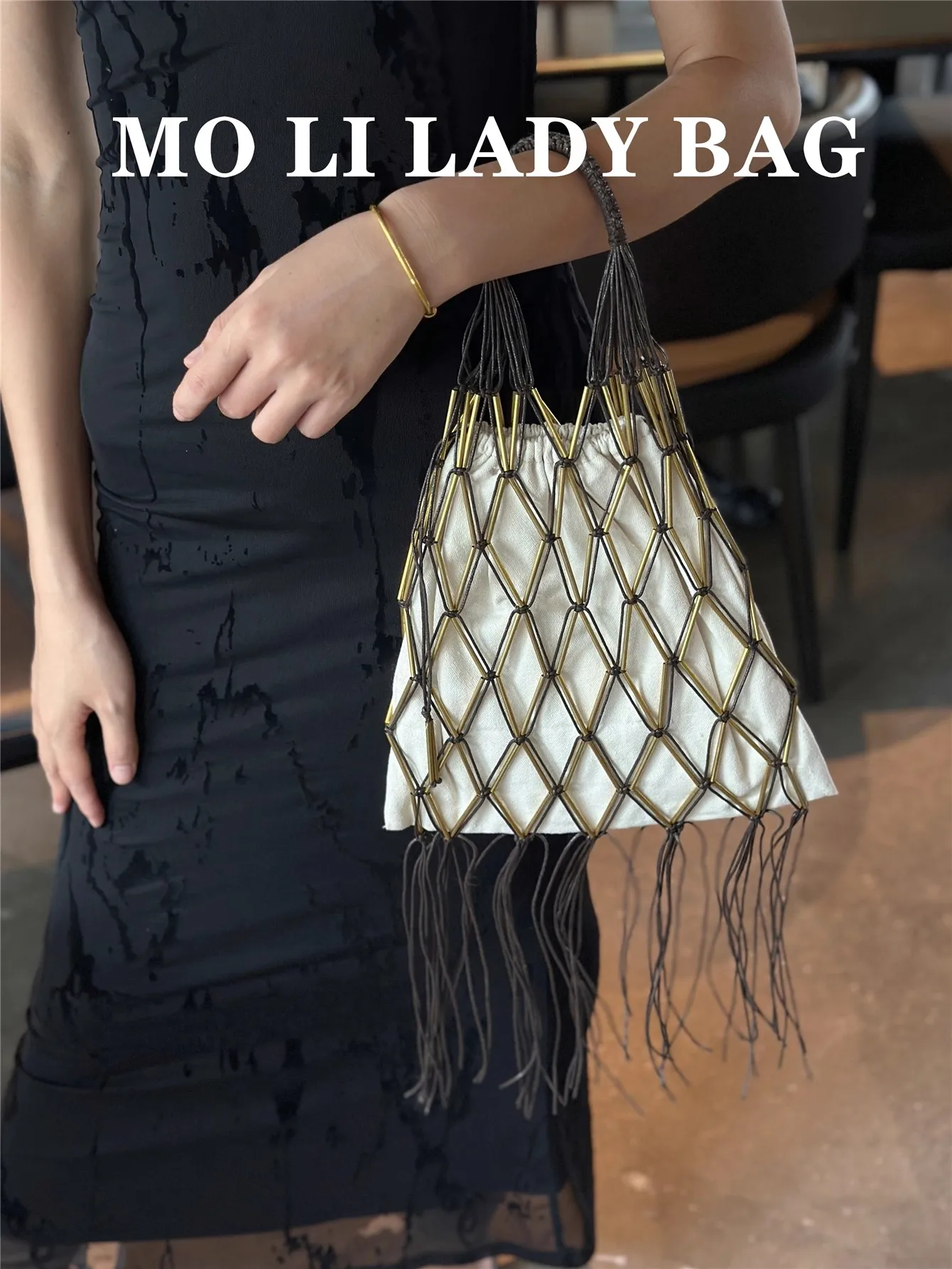 

Fashion Beads Beaded Hollow Out Bucket Bag Large Capacity Women Handbag Rope Woven Tassel Handmade Clutch Purse Shoulder Bag