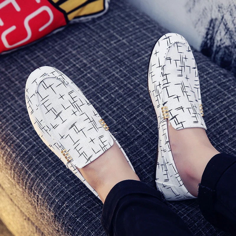 

Мужские лоферы двух цветов на плоской подошве с мягкой цельной стелькой, легкие и повседневные для прогулок, новая модель обуви