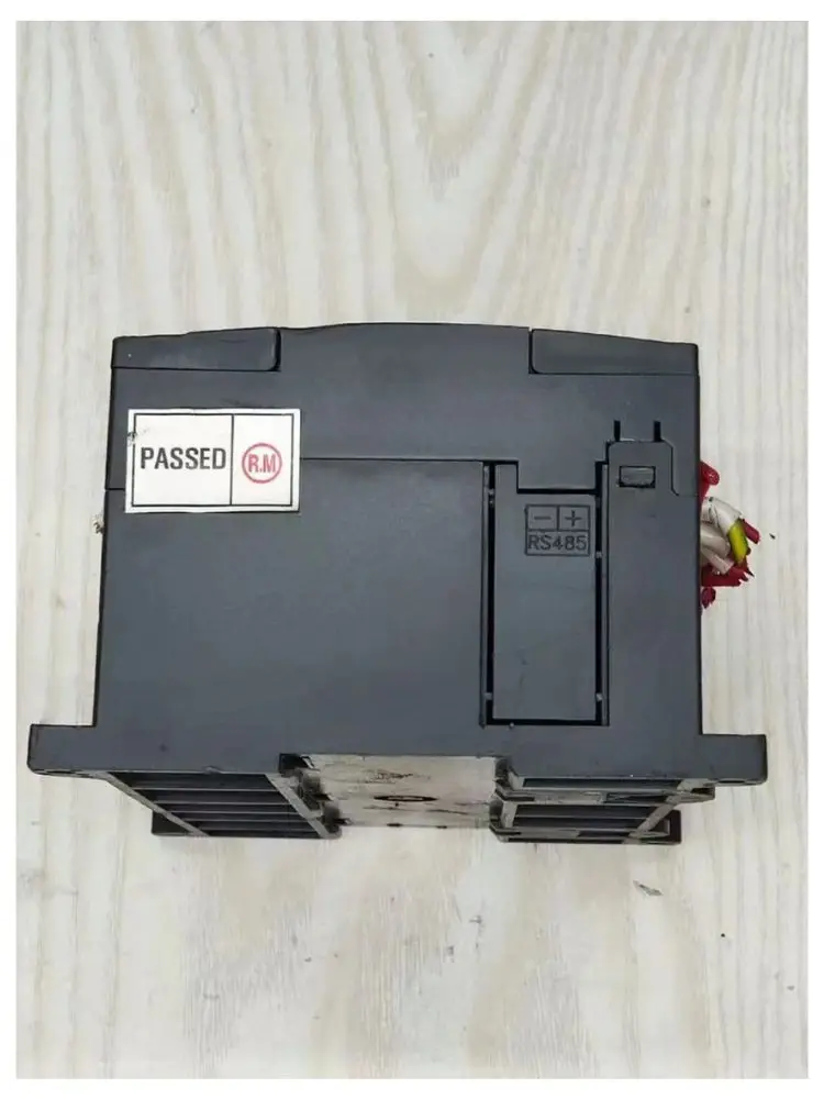 PLC K7M-DR30UE usado, funciona bem testado e enviado rapidamente