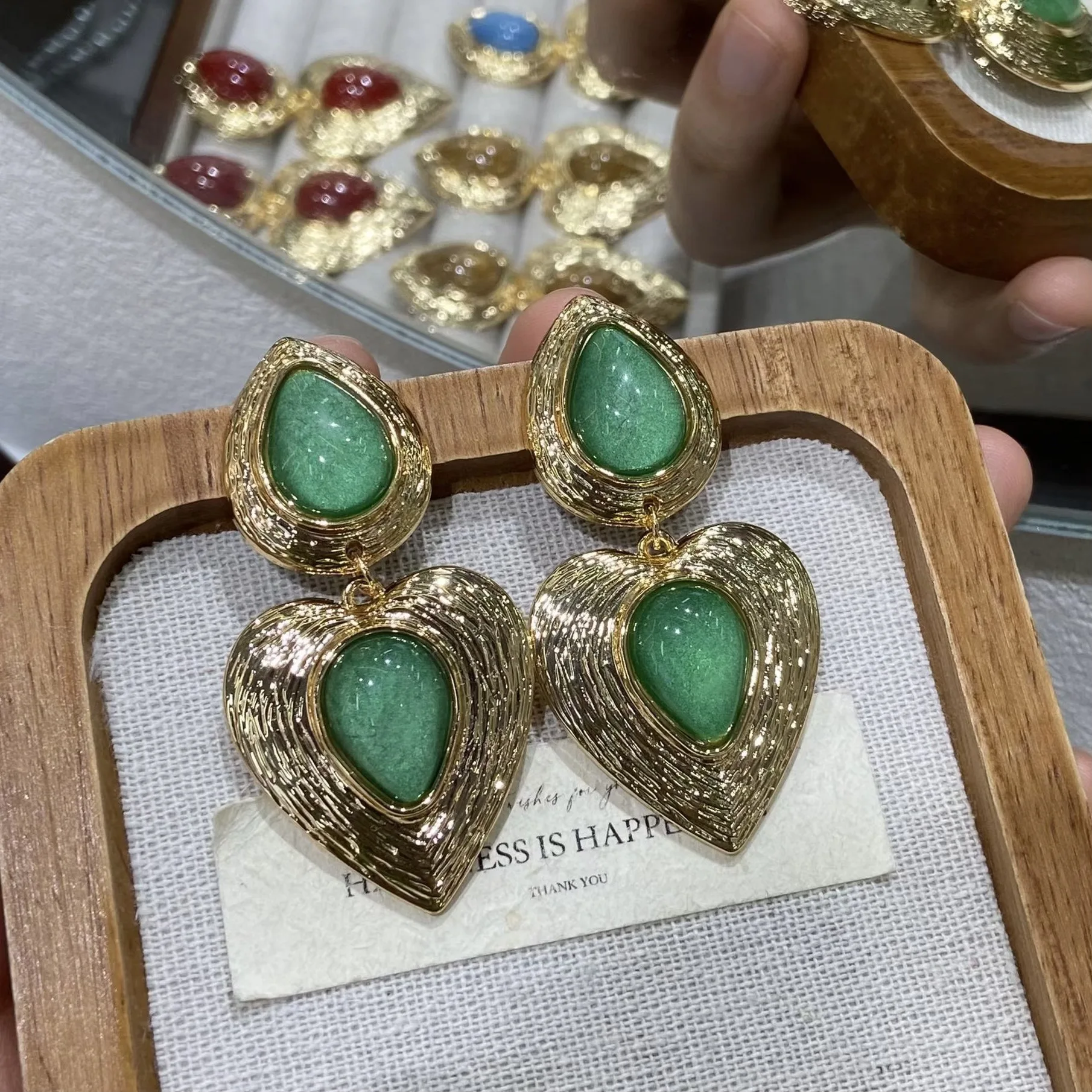 Vintage Textured Heart Drop Earrings Teardrop Inlaid Colorful Heart Dangle Earrings Statement Jewelry for Women Daily Wear