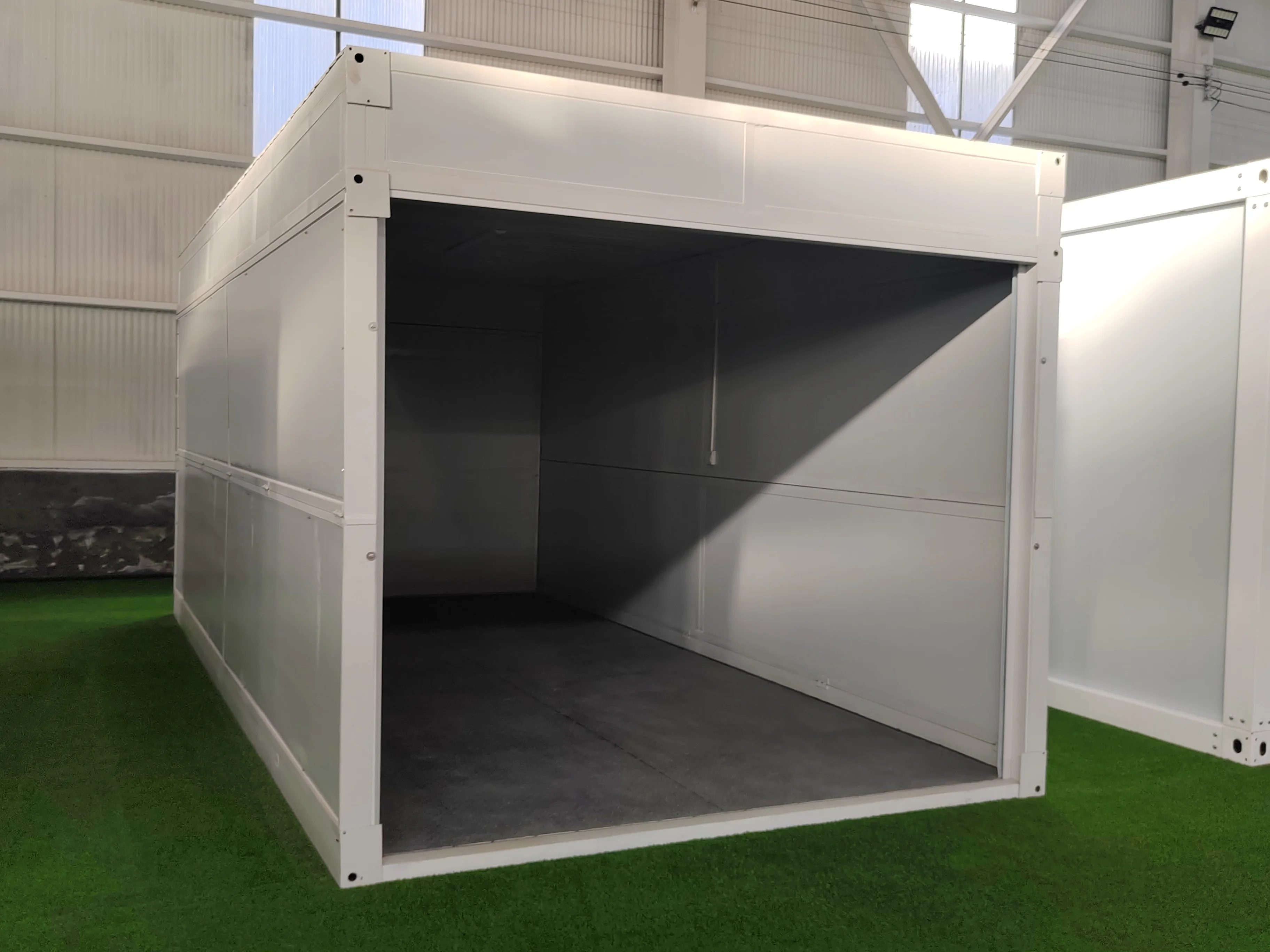 

Hot Sale Practical Mobile Foldable Garages Carports Storage Sheds Foldable Container House Garage