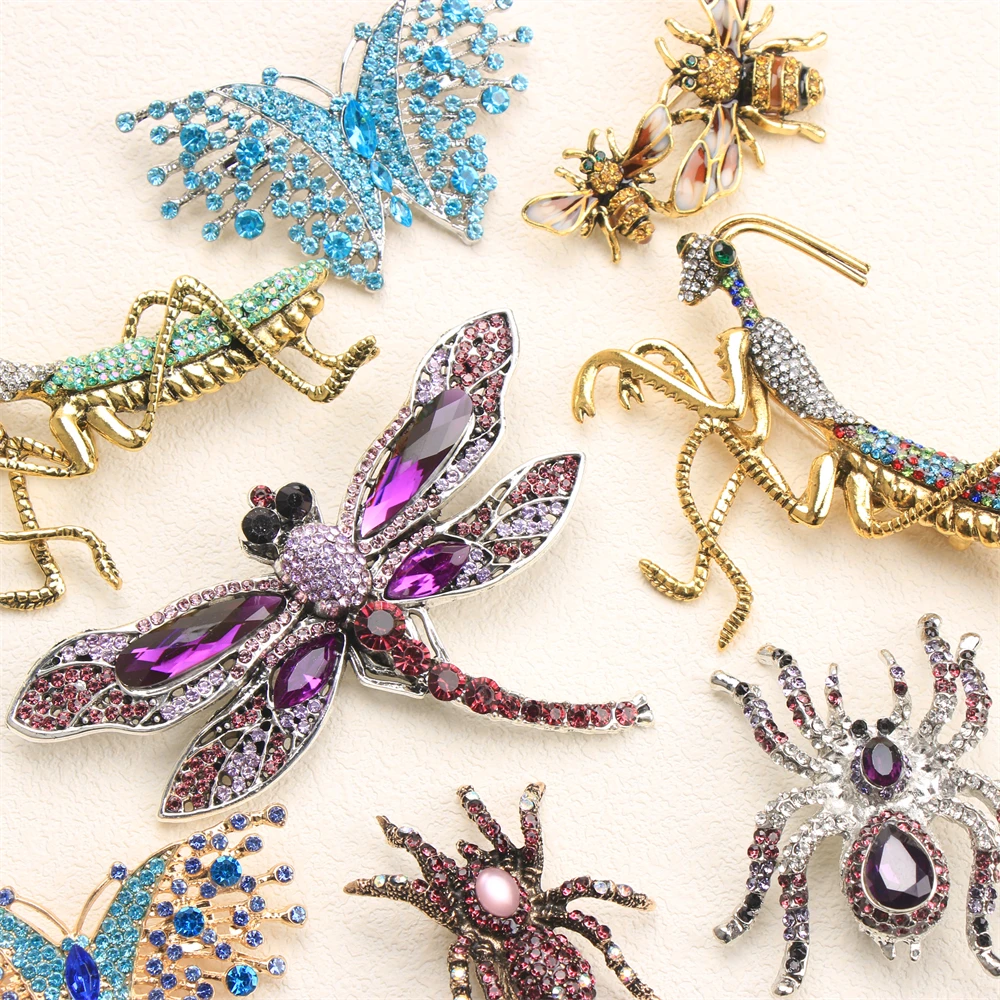 Vintage Black Crystal Spider Brooch Personalized Insect Pin Creative Dragonfly Mantis Pins Fashionable Versatile Accessory Gift