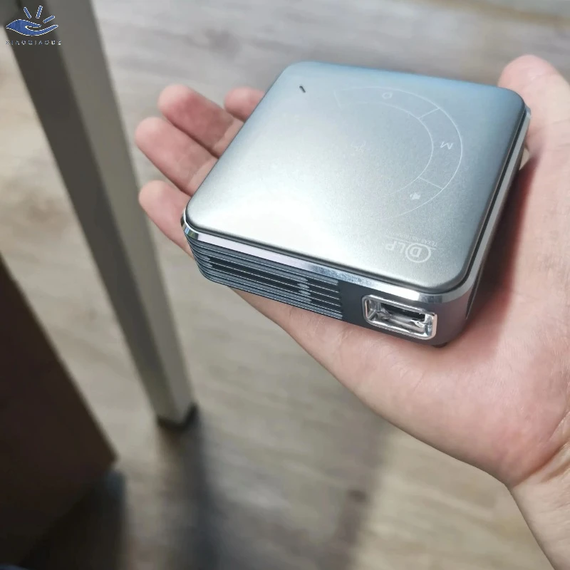 XIAOQIAODZ Mini proyector 4K P11 cine portátil DLP 3D Beamer USB 12V Android batería recargable de bolsillo Wifi Bluetooth móvil