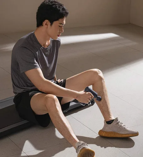 Imagen 2 del producto XIAOMI Mijia Mini pistola de Fascia 3 pistola de masaje muscular portátil empuje Motor silencioso sin escobillas 3 cabezales de masaje relajación cuerpo tipo C CN