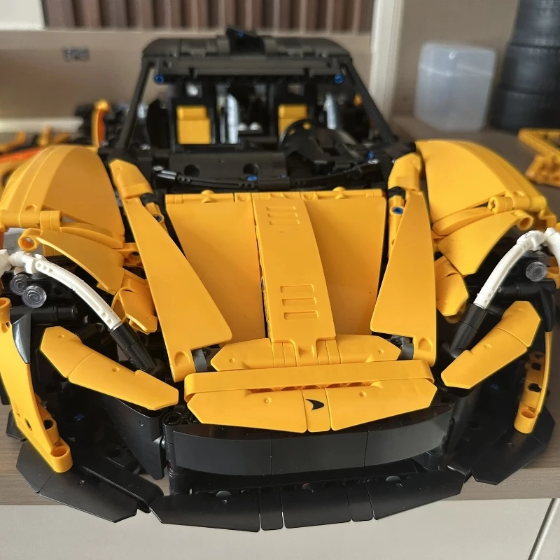 

2025 miniso, Лидер продаж 42172, спортивный автомобиль, строительная игрушка, модель строительного блока 3893 шт., игрушка, подарок на день рождения, Хэллоуин, Рождественский подарок