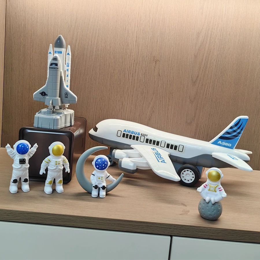 Grande avião de passageiros branco, nave espacial, lançador, modelo de astronauta, ornamento, brinquedo de menino, presente de aniversário