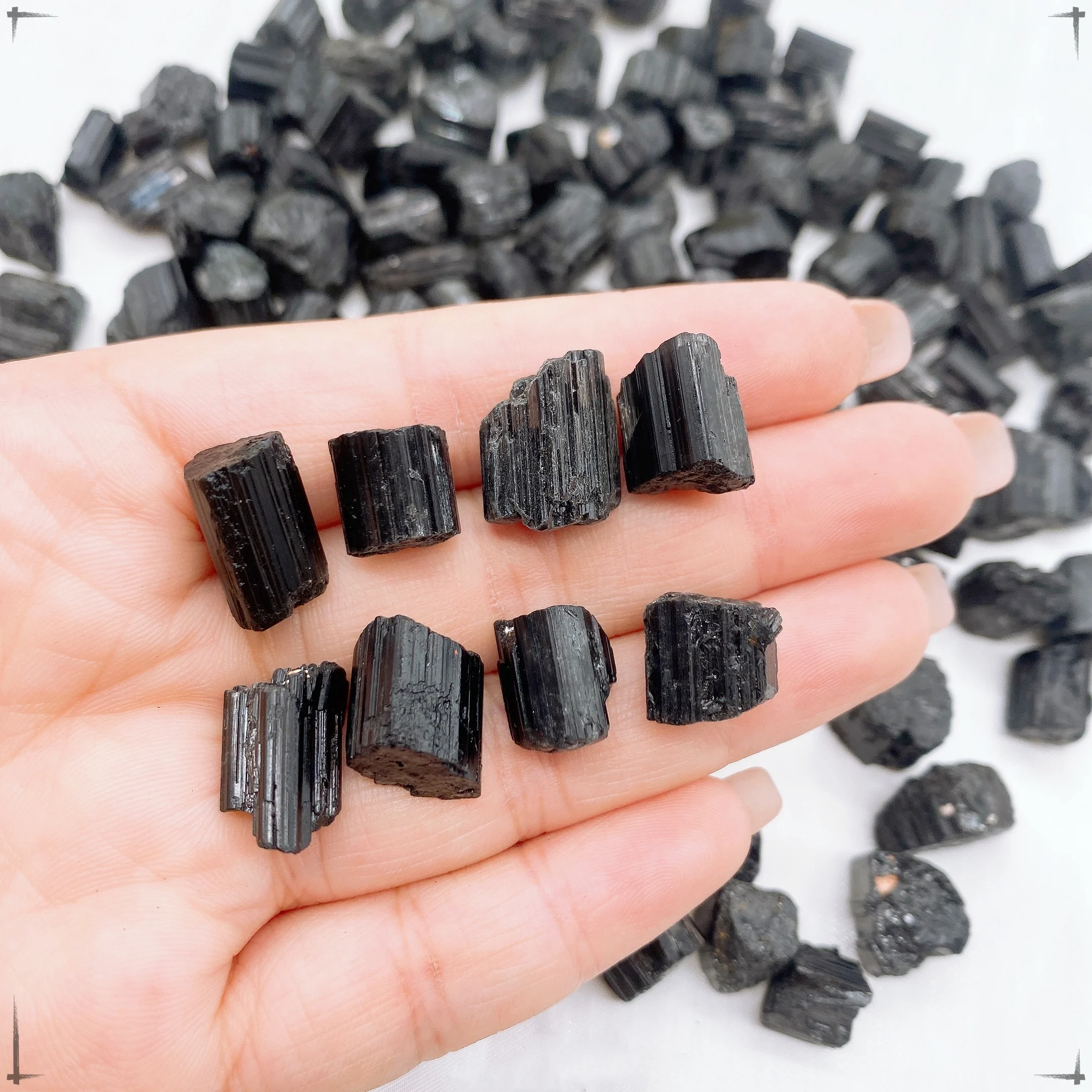 Natural Black Tourmaline Gravel Crystal Healing Raw Stone Mineral Specimen Eliminate Magnetism aquarium Home Garden Decoration