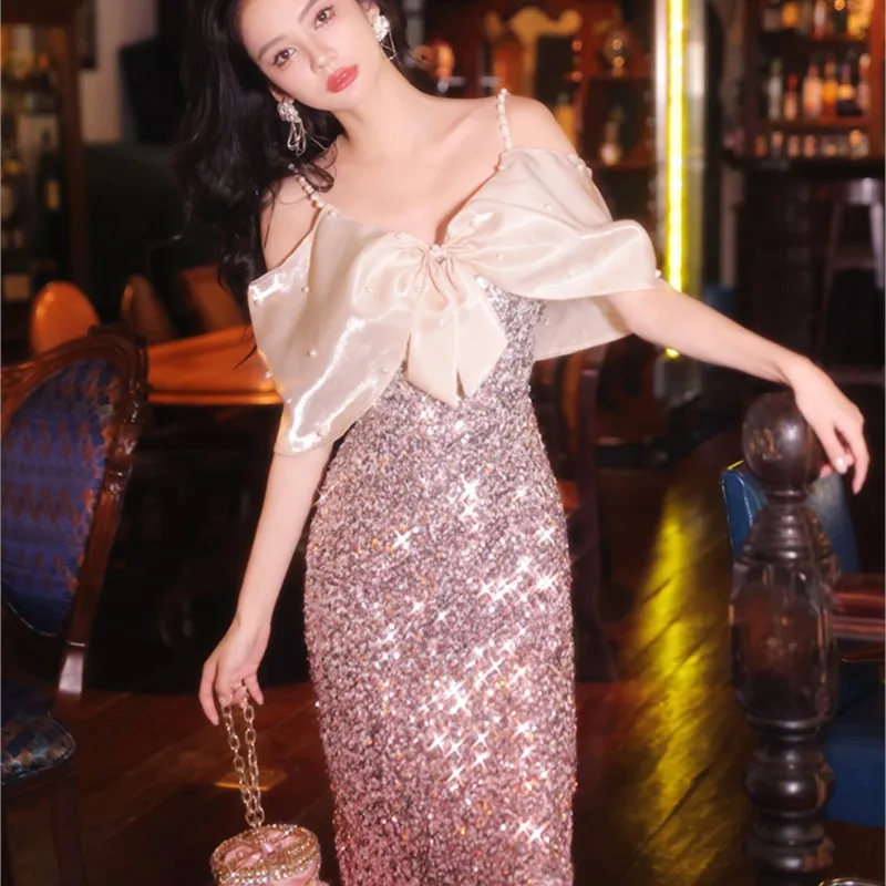 

Light luxury niche new birthday party halter pink sequin dress