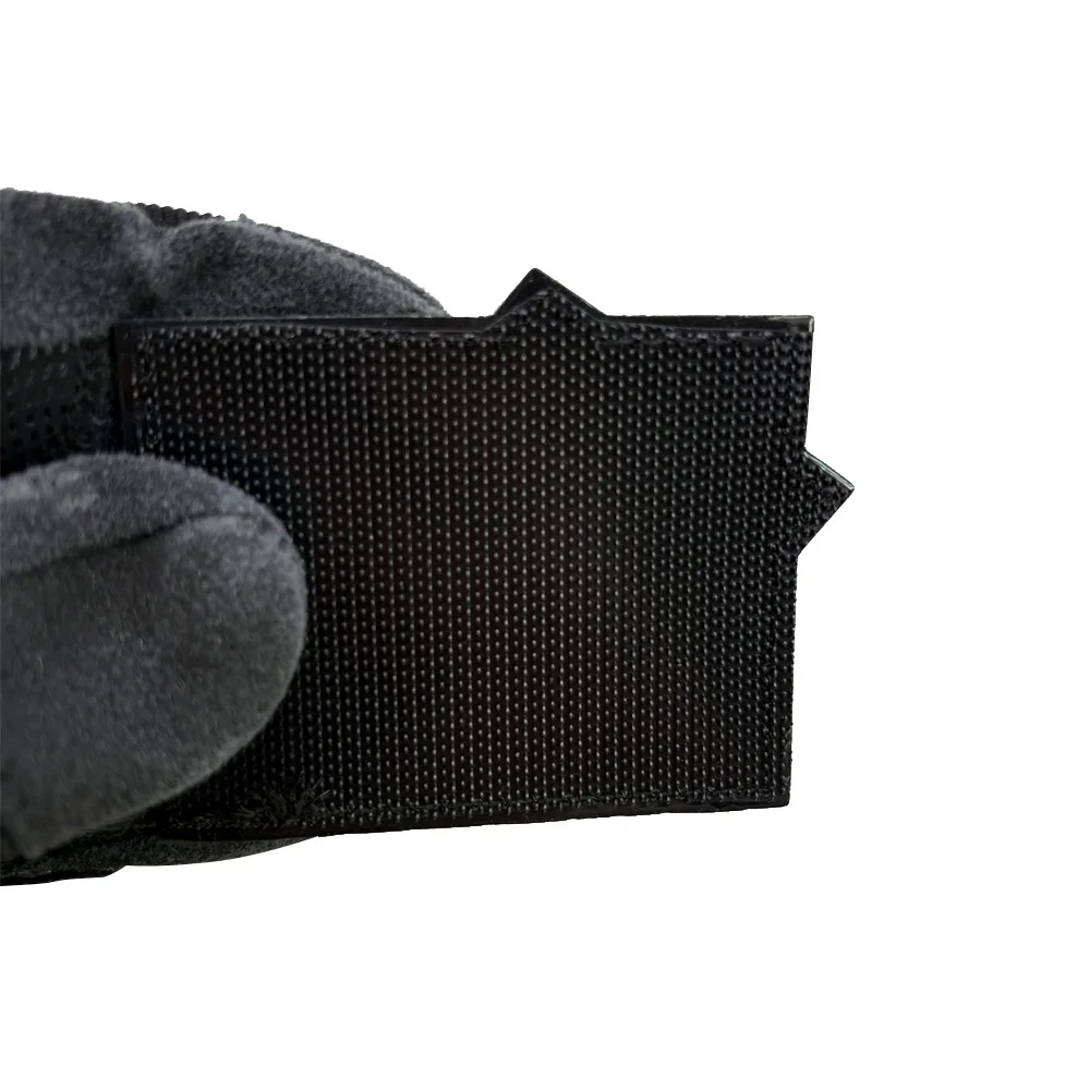 Brazalete táctico luminoso PVC 3D – para outdoor y seguridad - imagen 5
