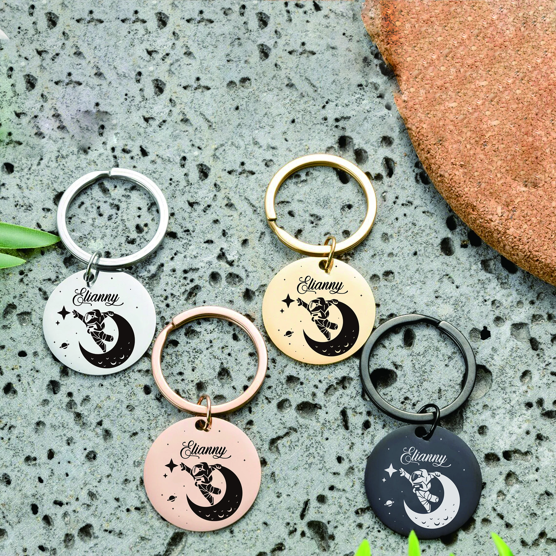 1PC New Astronaut Moon Laser Personalized Name Engraving Pets Name Tags Engraving ID Tag Engraved Record Tel Address For Puppy