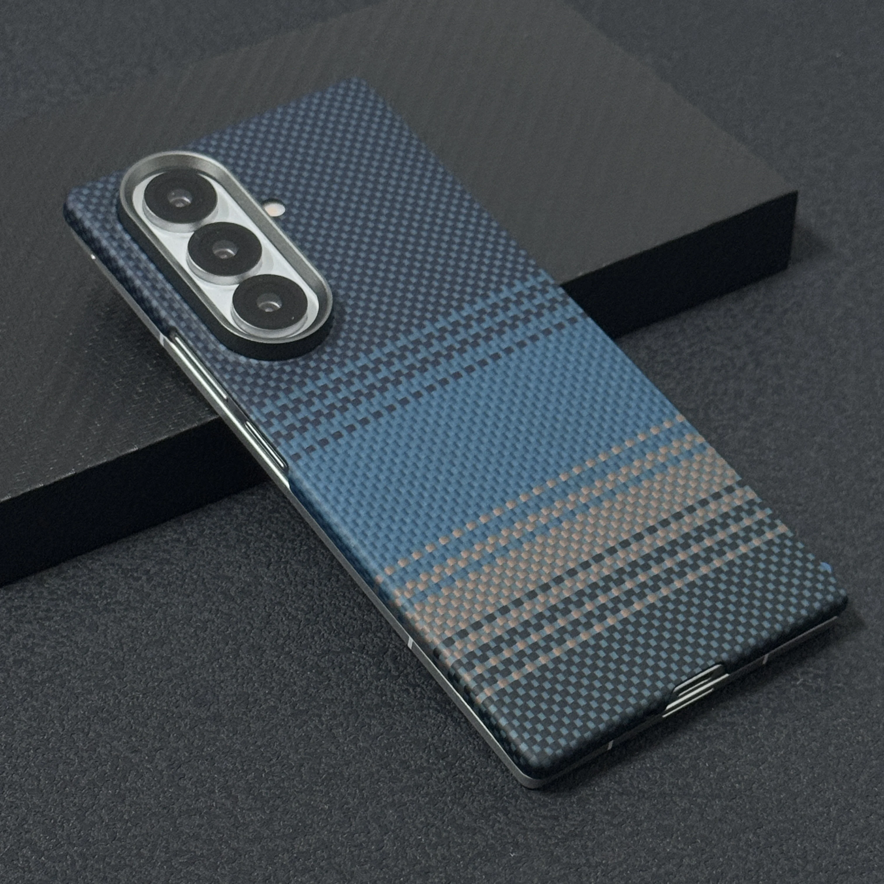 

For Samsung Galaxy Z Fold 7 Case – Carbon Aramid Fiber Woven Magnetic Compatible Cover – Slim Lightweight Durable Texture Shel