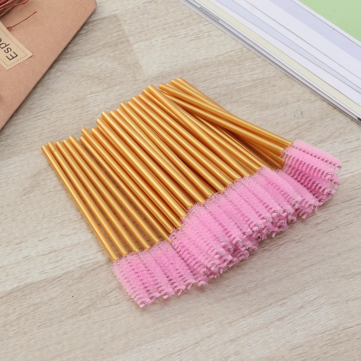 แปรงปัดมาสคาร่า 50 ชิ้น ขนไนลอนหนาแน่น ไม่จับตัวเป็นก้อน อุปกรณ์แต่งหน้าระดับมืออาชีพ เหมาะสำหรับขนตา