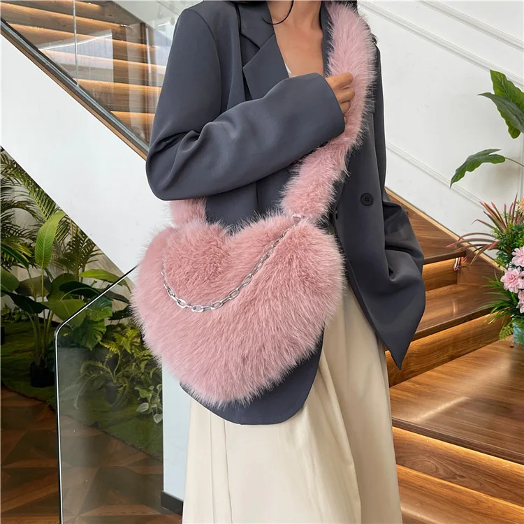 

Winter Popular Designer New Plush Messenger Bag Fashion Love Chain Plush Bag Macaron Shoulder Women's Bag