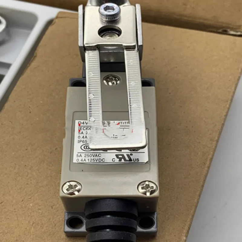 

5 шт. новый концевой выключатель D4N-112H D4N-412H D4N-1A2H D4N-4131 D4N-2220 D4N-2A20 D4N-2B20 D4N-1120 D4N-2120 D4N-9120