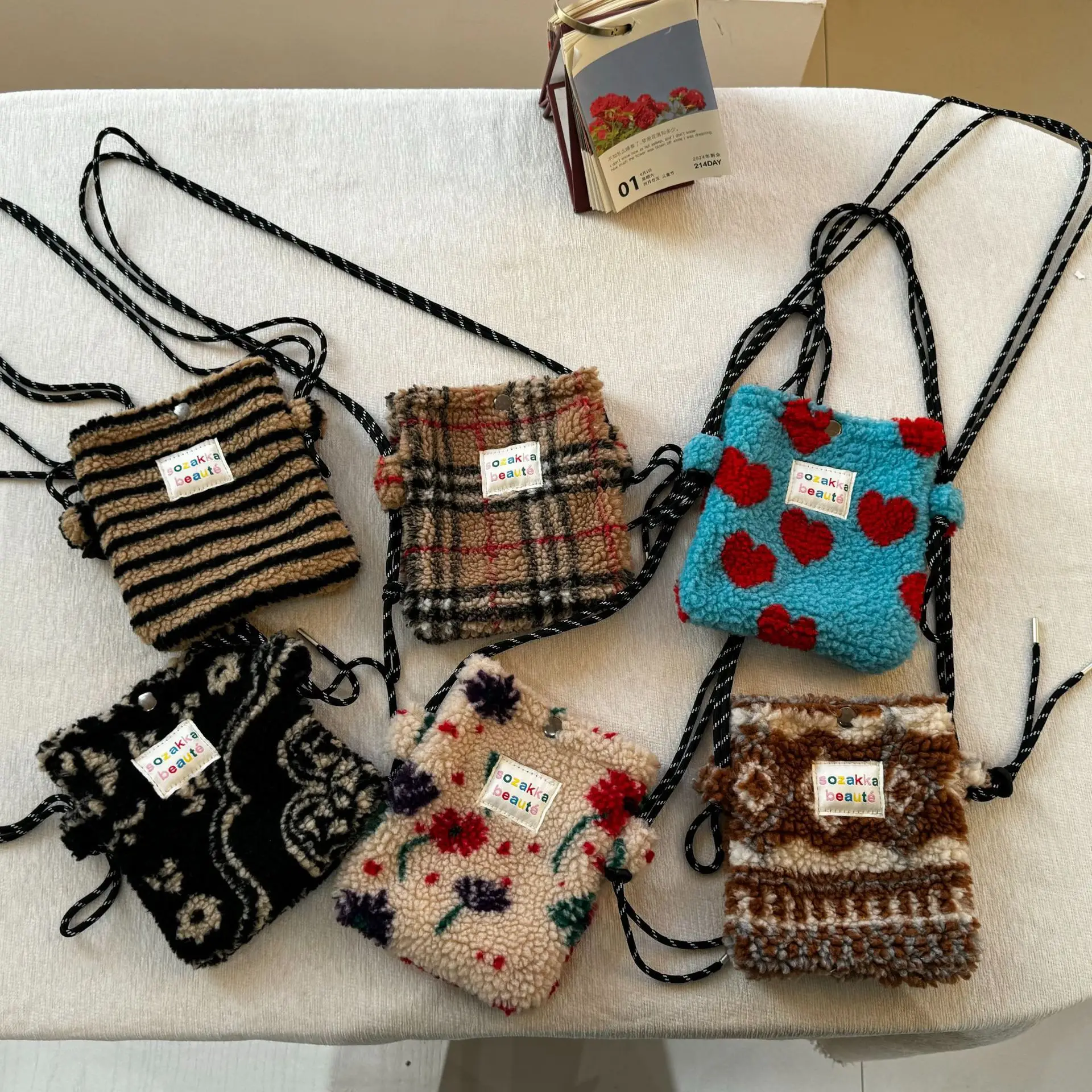 

Internet Celebrity New Plush Rainbow Polka Dots Cute Small Pink Shoulder Messenger Bag Shopping Storage Bag