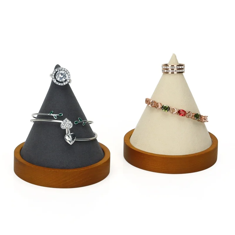 حامل عرض مجوهرات خشبي مبتكر على شكل مخروطي للأساور والخواتم، مناسب لعرض وحامل المجوهرات