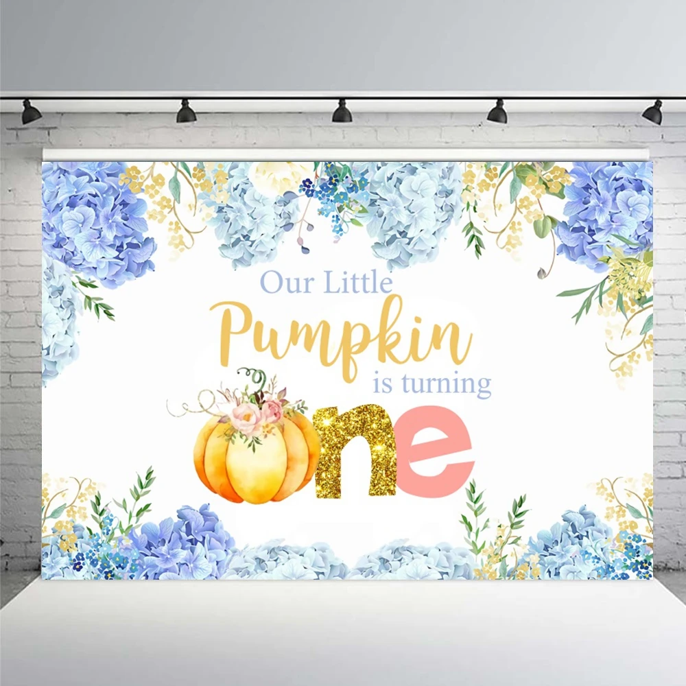 خلفية حفلة عيد الشكر في الخريف، يقطين صغير حلو على الطريق، زهور وردية 2025، ديكور حفلات الخريف، خلفية للتصوير الفوتوغرافي