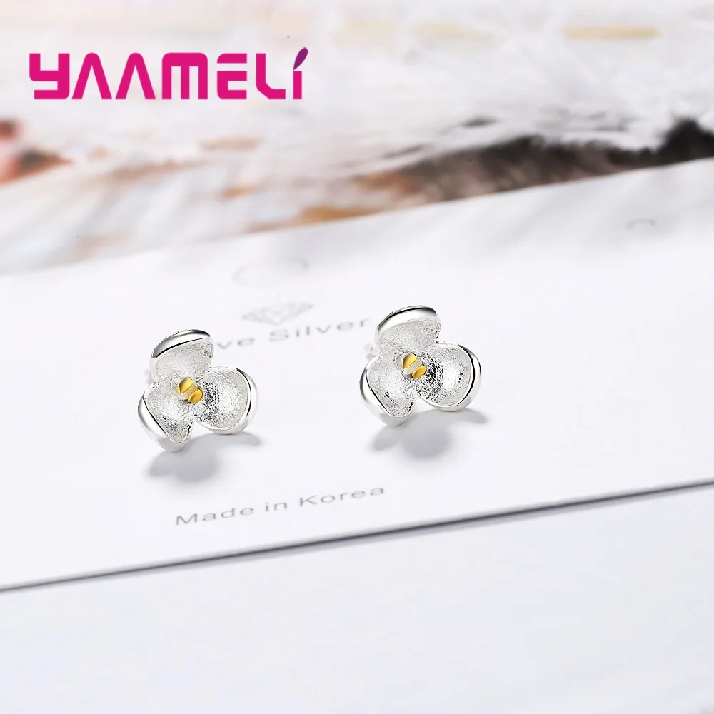 

Нежные серьги-гвоздики из стерлингового серебра 925 пробы с тремя листьями и цветами для женщин и девочек, юбилей, свадьба, модные ювелирные изделия, подарки