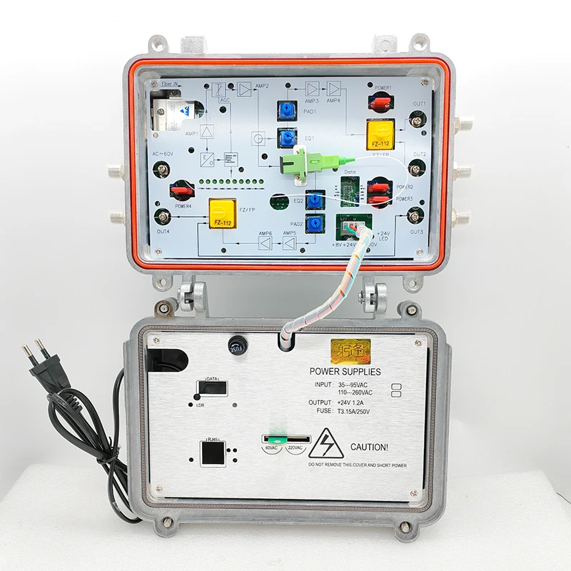 FTTH CATV عقدة في الهواء الطلق AGC استقبال بصري أربعة إخراج 103dBuV كسب قابل للتعديل 0 ~ 20dB للاستخدام مع مصنع ONU أو EOC بالجملة