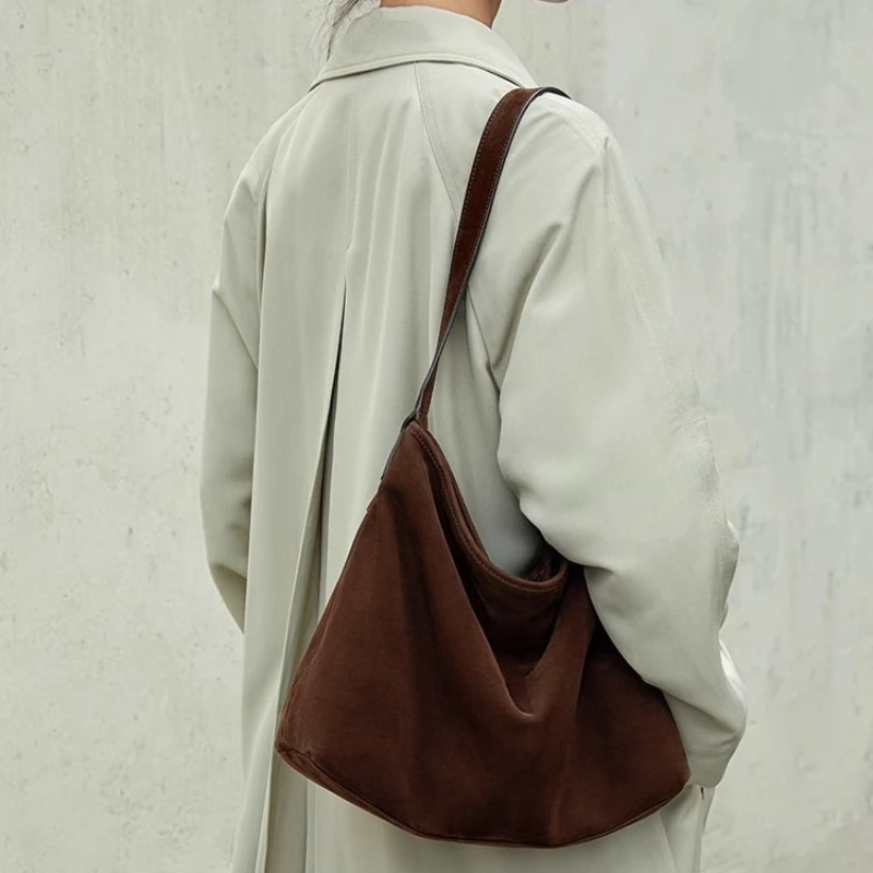 

QIUZHEN Vegetable-Tanned Leather Hobo Bag Relaxed Vintage Shoulder Crossbody Bag Spacious Commuter Tote for Women