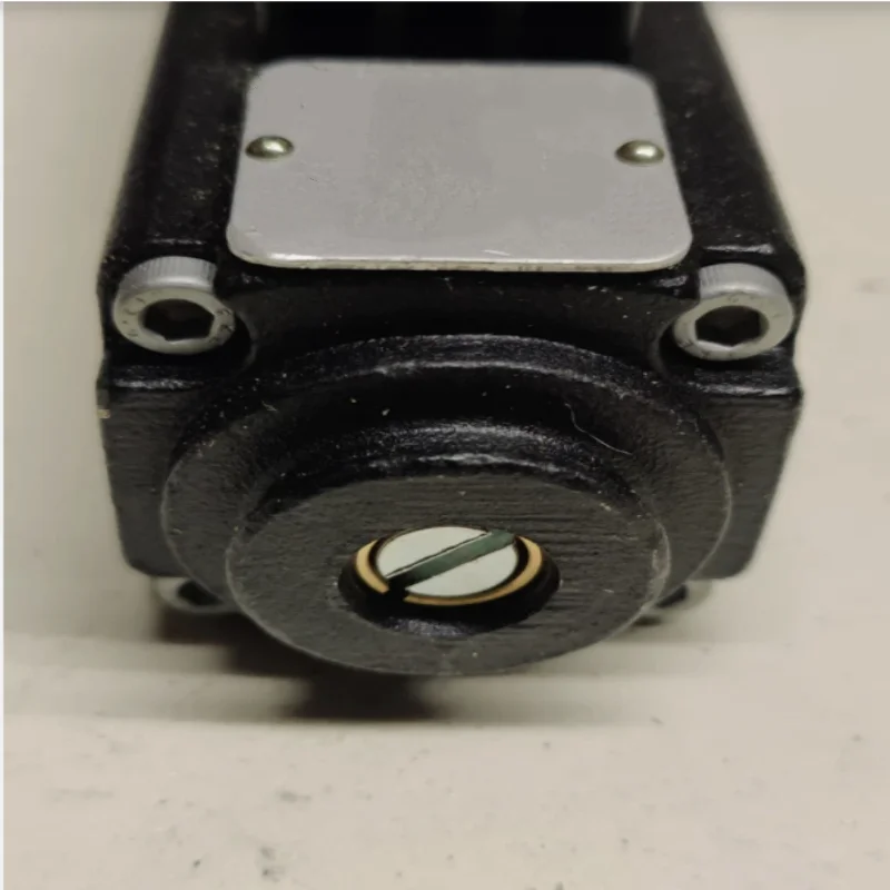 

Совершенно новый оригинальный пропорциональный регулирующий клапан RZGO-AEB-NP-033/315/I RZGO-AEB-NP-010/210 RZGO-AEB-NP-010/100