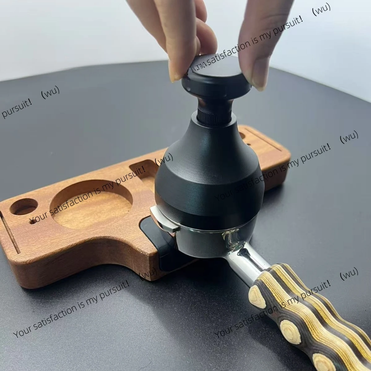 New powder dispenser Rotatable coffee powder dispenser Needle dispenser Coffee  cake agglomeration uniform breaking