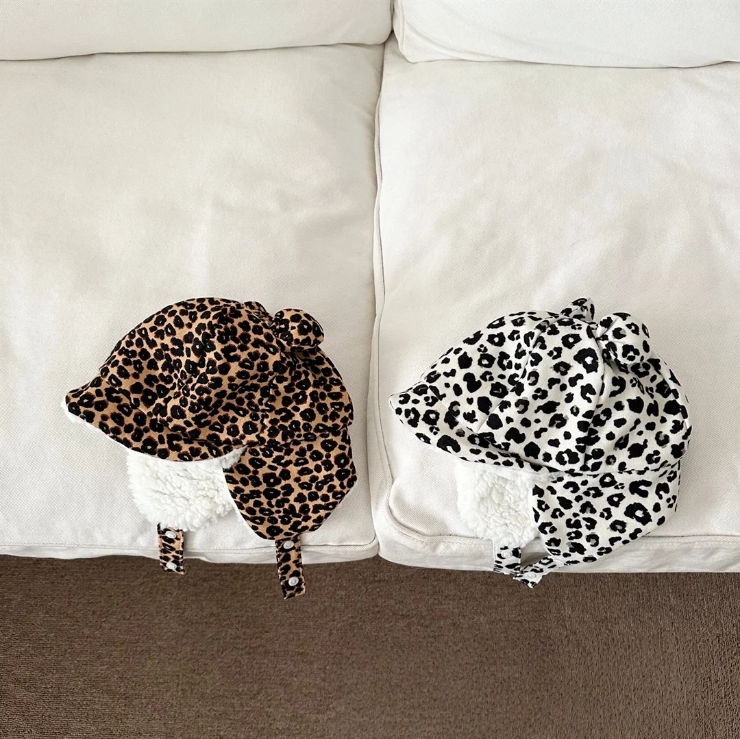 2025 قبعة الشتاء للأطفال ليوبارد طباعة الصياد الاطفال قبعة صوف مبطن الدافئة إيرفلاب قبعة الأطفال الشتاء قبعة الموضة