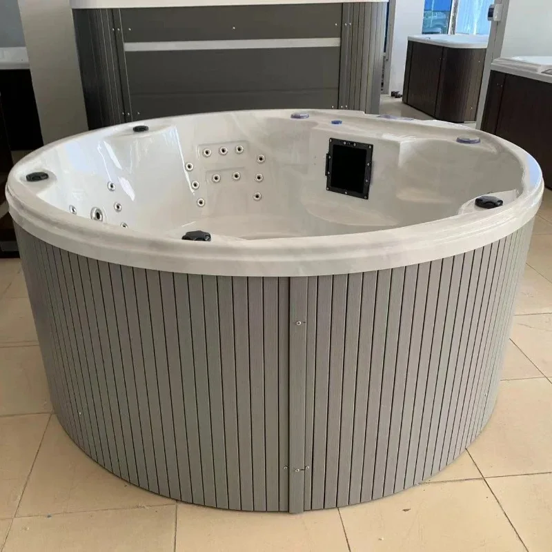 Outdoor hot spring surfing massage large pool bathtub, heated villa large multi-person round bath