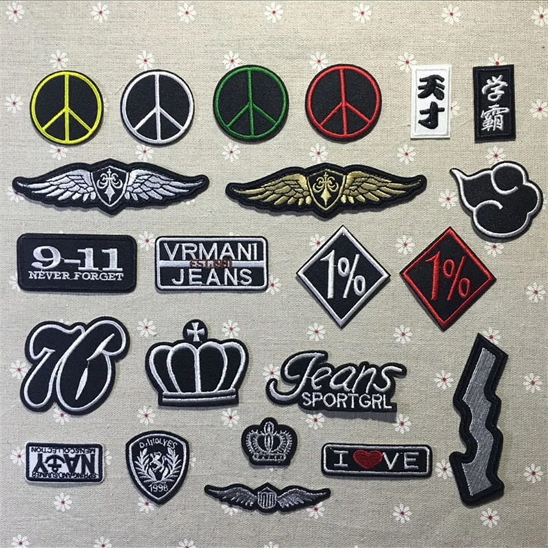 10 Stück/Set Modische Schwarze Serie Abzeichen, Bestickte Aufbügelbare Patches mit Heißschmelzkleber, Stoff zum Selbermachen für Kleidung