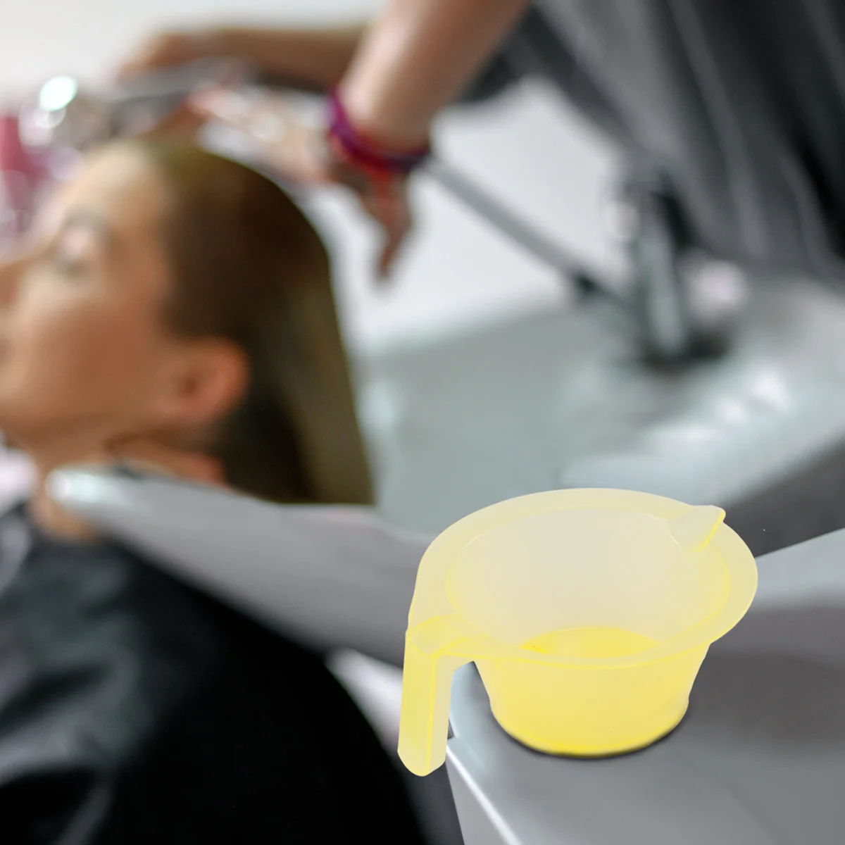 

Набор из 3 профессиональных многоразовых пластиковых чаш для смешивания краски для волос, портативный инструмент для парикмахерских и домашнего использования, для легкого окрашивания своими руками