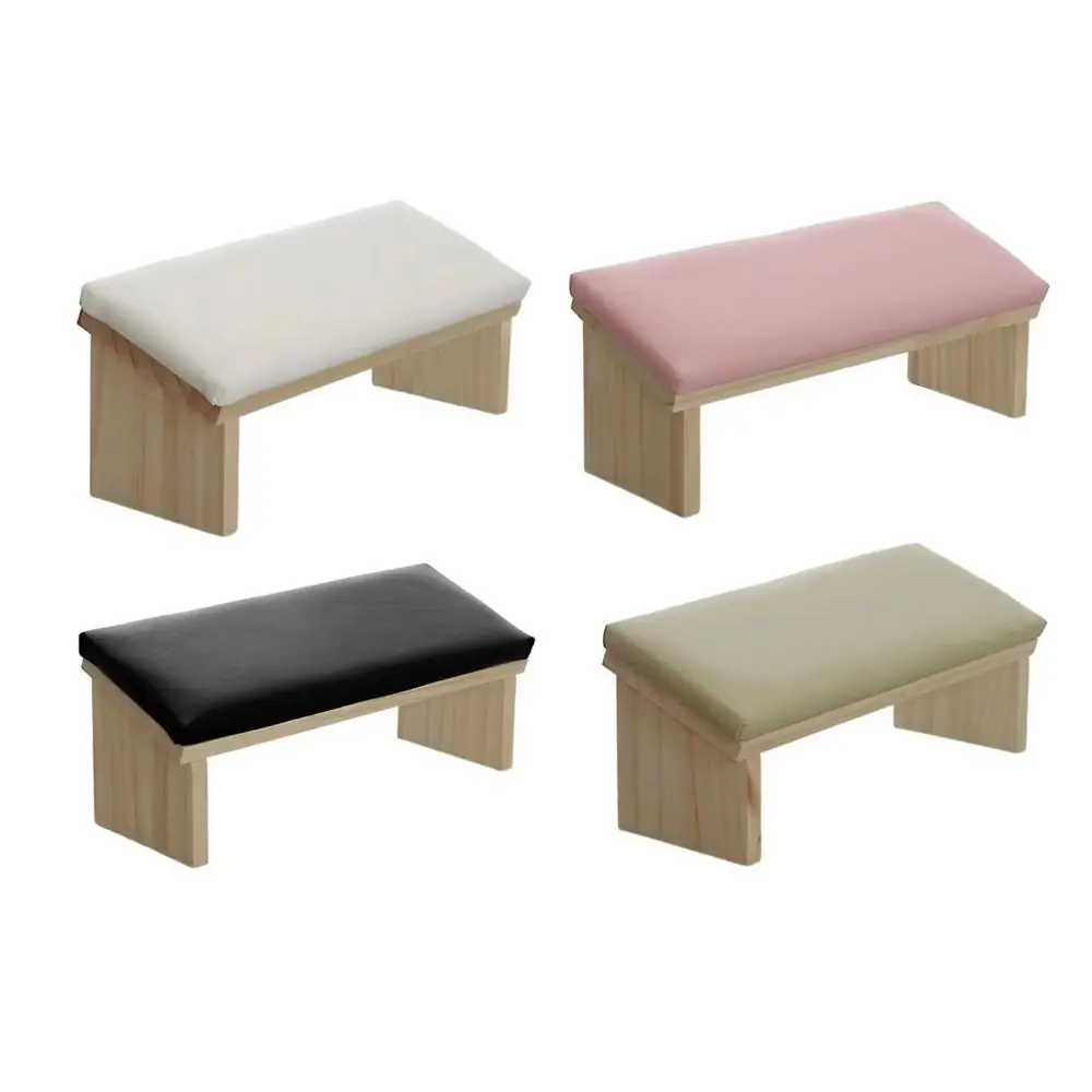 

Soft PU Nail Hand Pillow Holder Soft Tilt Design Manicure Hand Rest Hand Cushion Arm Rest Wooden Nail Art Stand Nail Art Salon