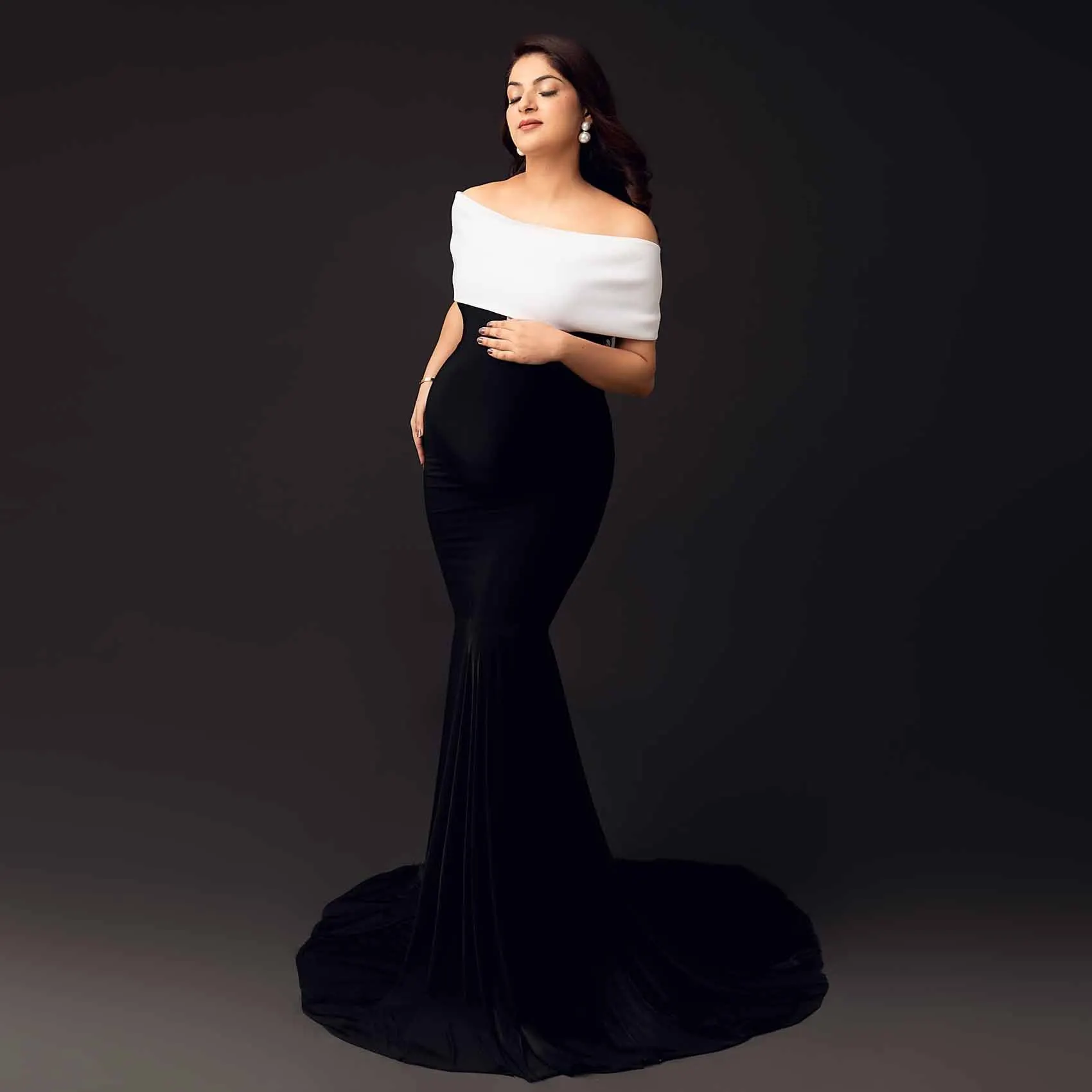 Gorgeous 2 Colors Mermaid Maternity Dresses for Pregnancy Women Black and White Off Shoulder Maternity Photo Shooting Dress